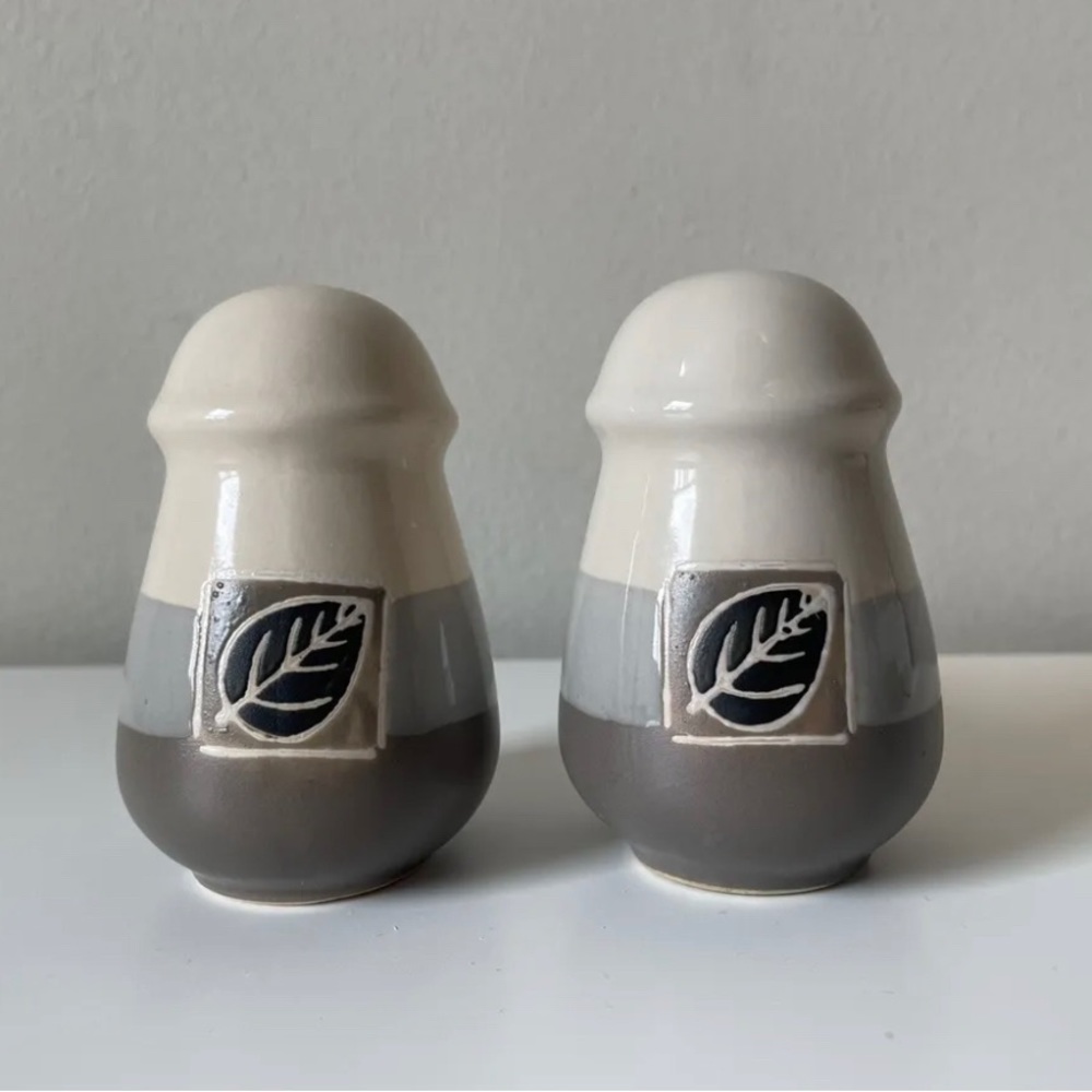 BOHEMIAN SALT & PEPPER Mid Century Ceramic Autumn Leafs